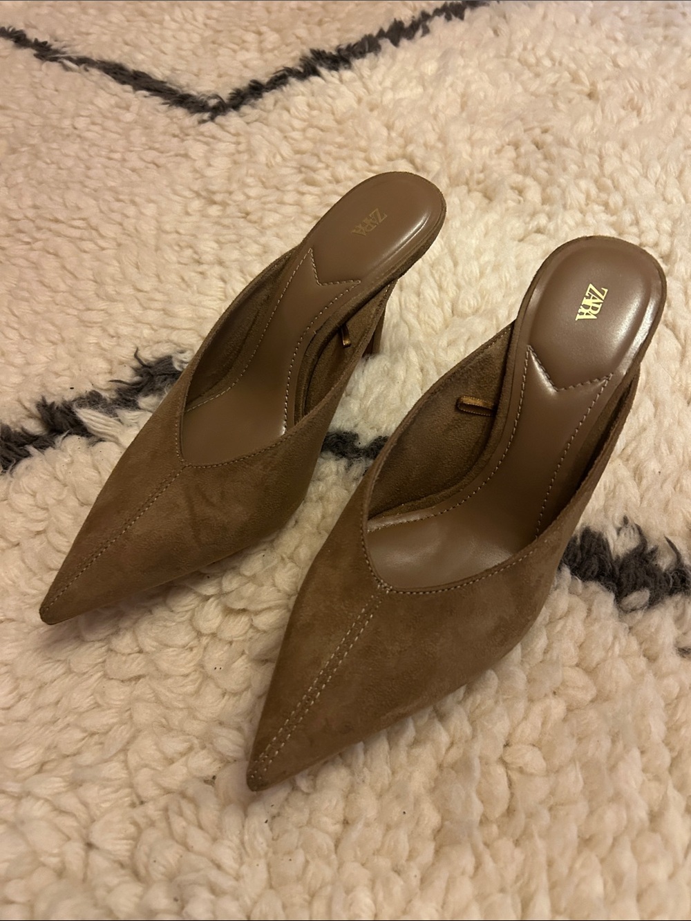 Zara Brown Pointed Toe Suede Mules